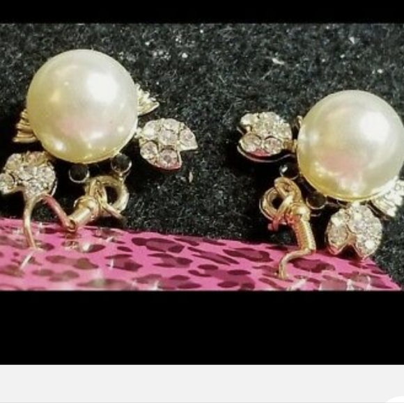 Betsey Johnson Crab Earrings - Picture 3 of 4